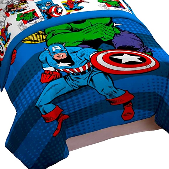 Boys Avengers Twin Comforter. Like New. - Picture 1 of 2